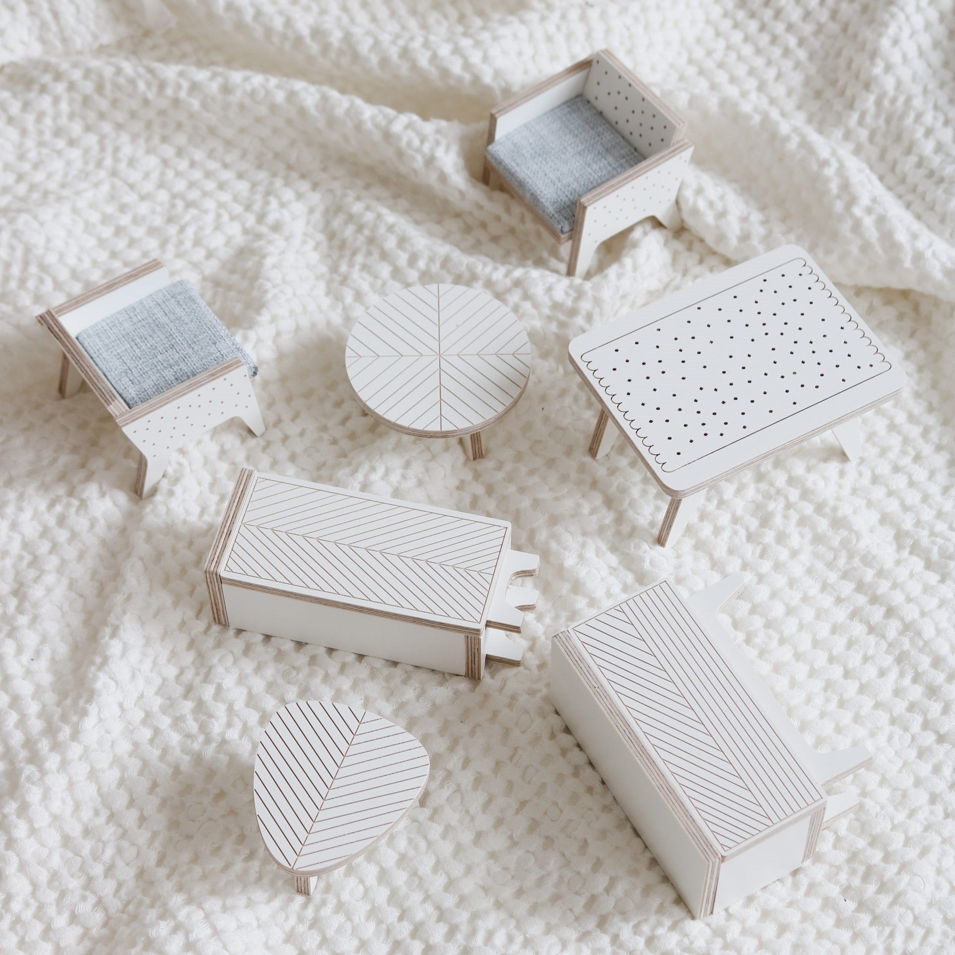 Fa bútorzat gyerek babaházhoz - pippadu