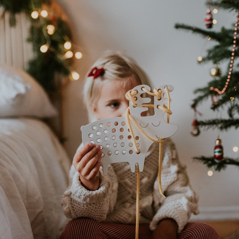 Fűzős játék - rénszarvas - pippadu