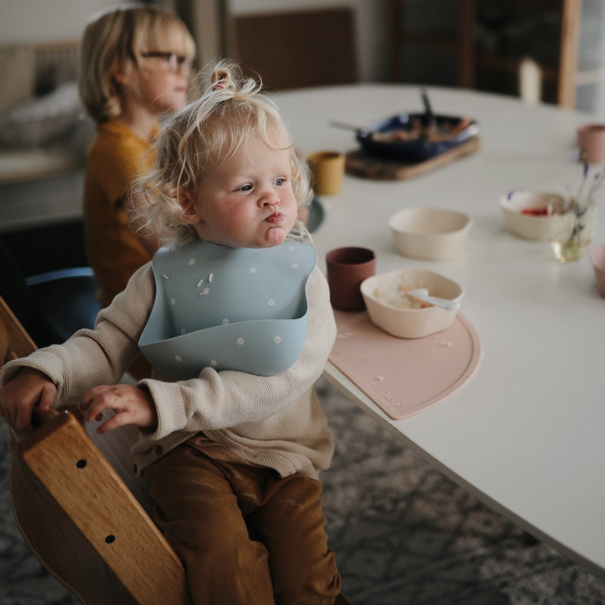 Hajlékony szilikon előke - margaréta - Pippadu