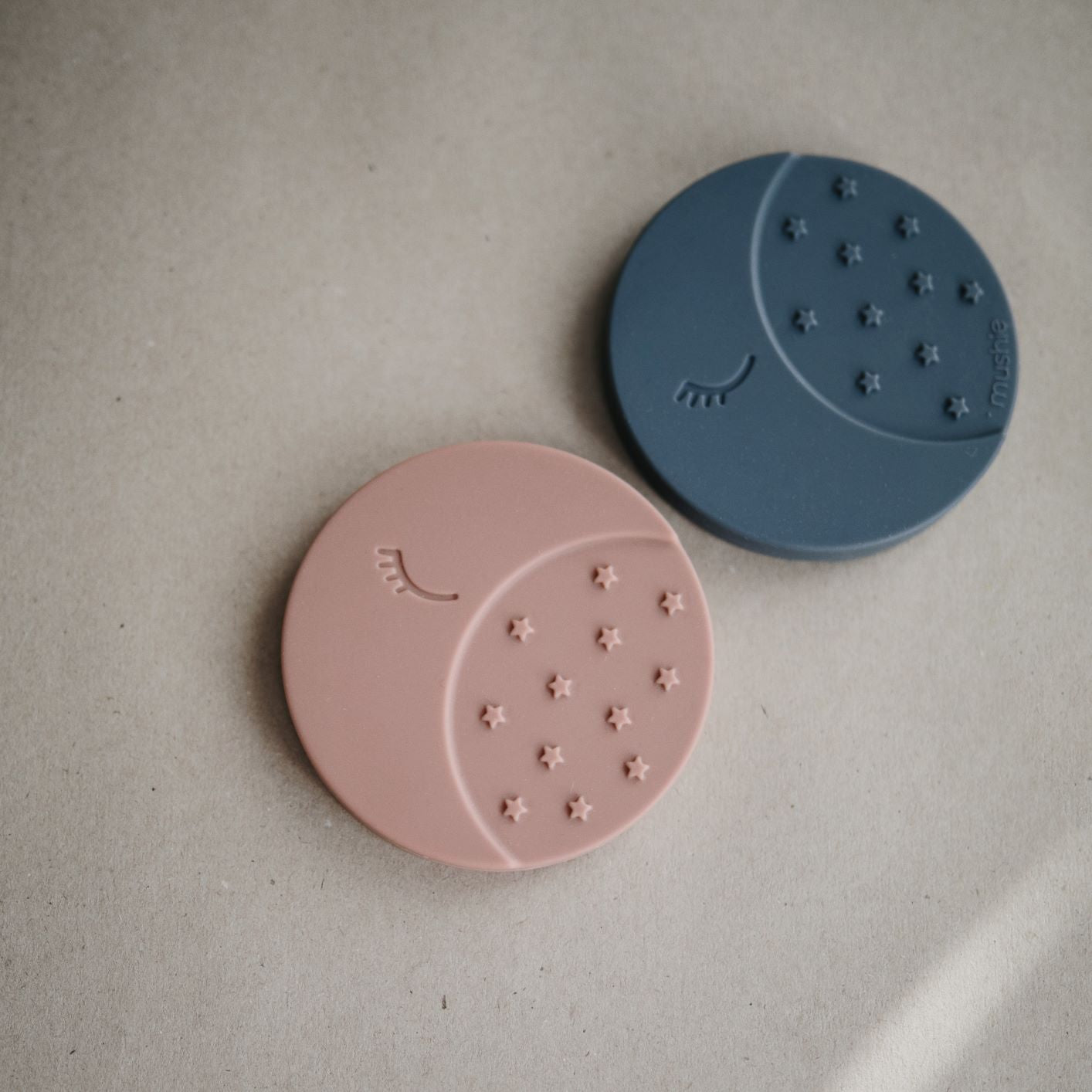 Holdacska rágókák a pippadunál az amerikai mushie márkától