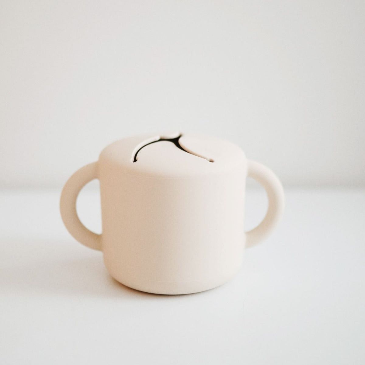 Szilikon nasitartó homok színben - morzsamentes étkezés - Pippadu