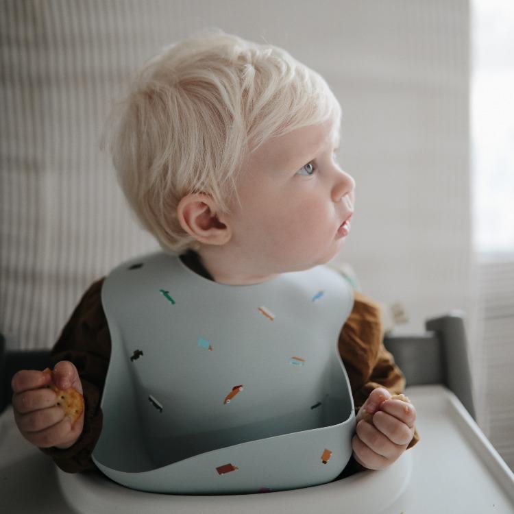 Hajlékony szilikon előke - cseresznye - Pippadu