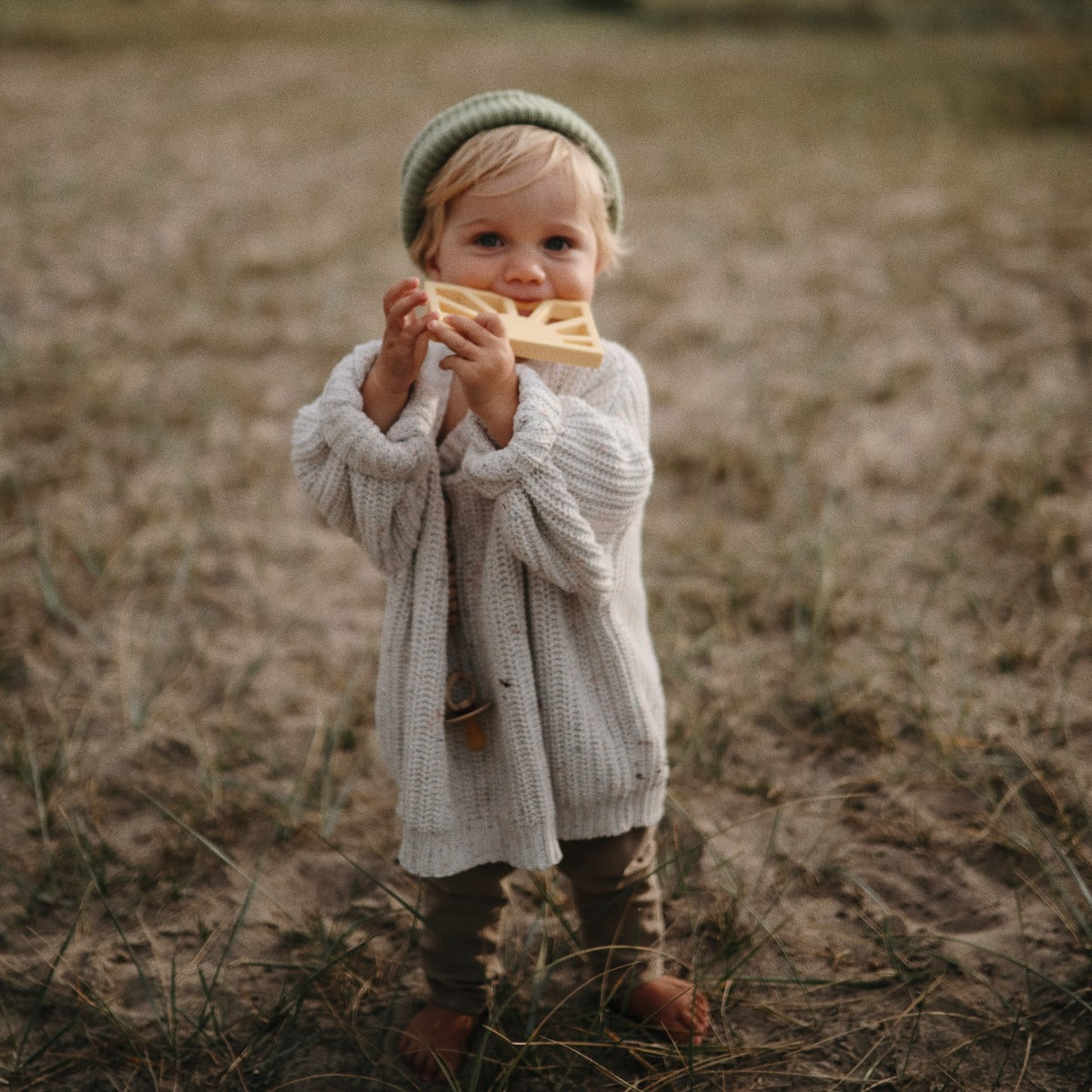 Napocska rágóka - pasztellsárga - Pippadu