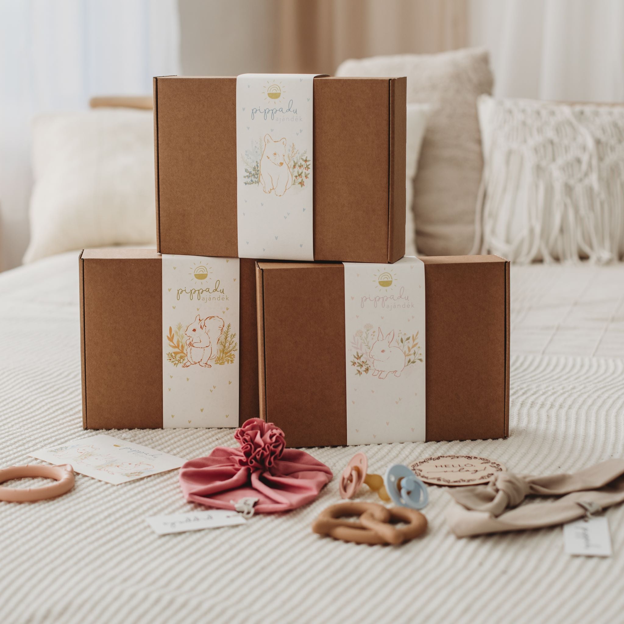 Babaváró ajándékcsomagok kisfiúknak, kislányoknak és meglepetés babáknak a pippadu oldalán