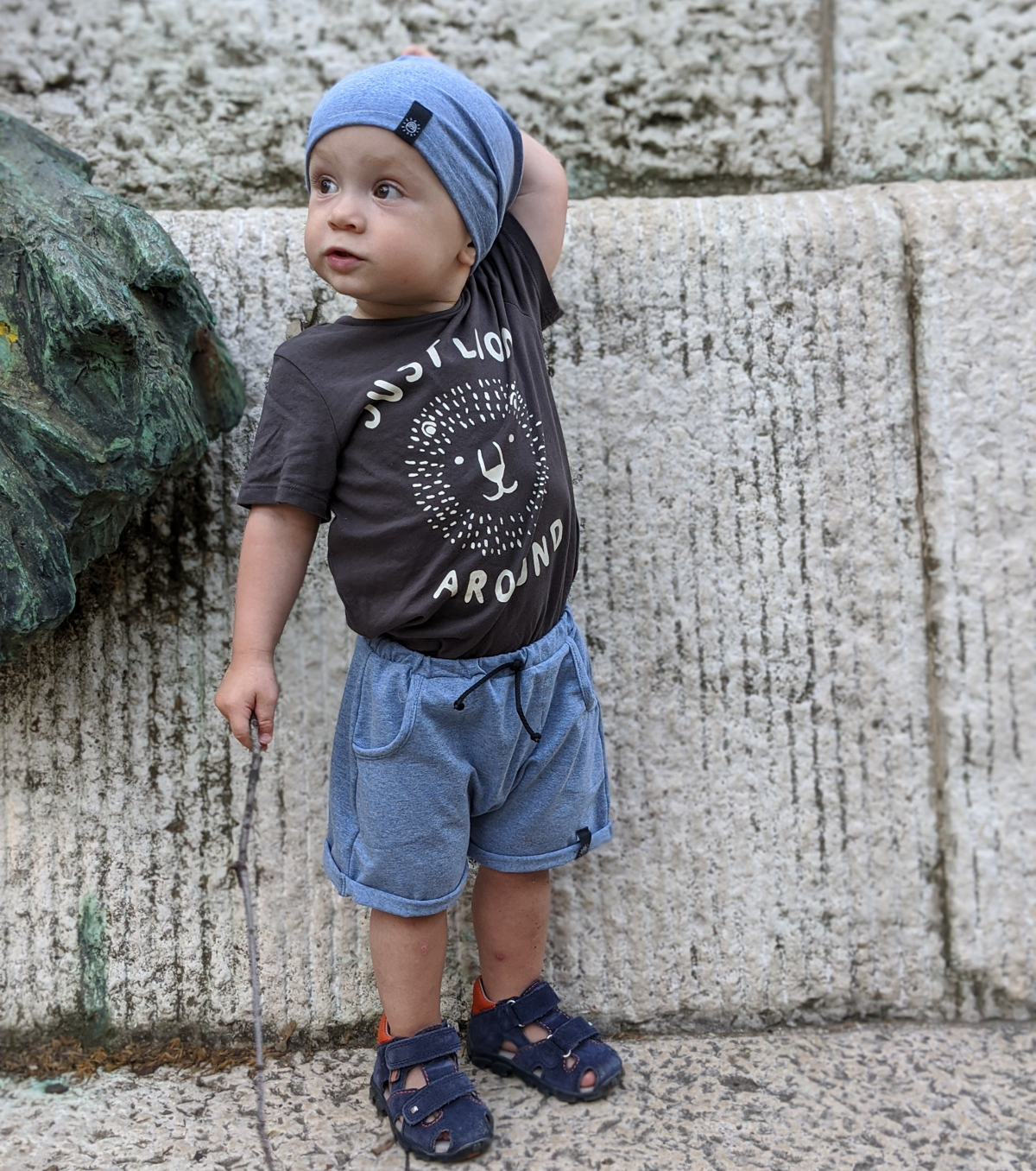 Sportos rövidnadrág és satyka szett - szürke - Pippadu - fiúknak és lányoknak sportos szett