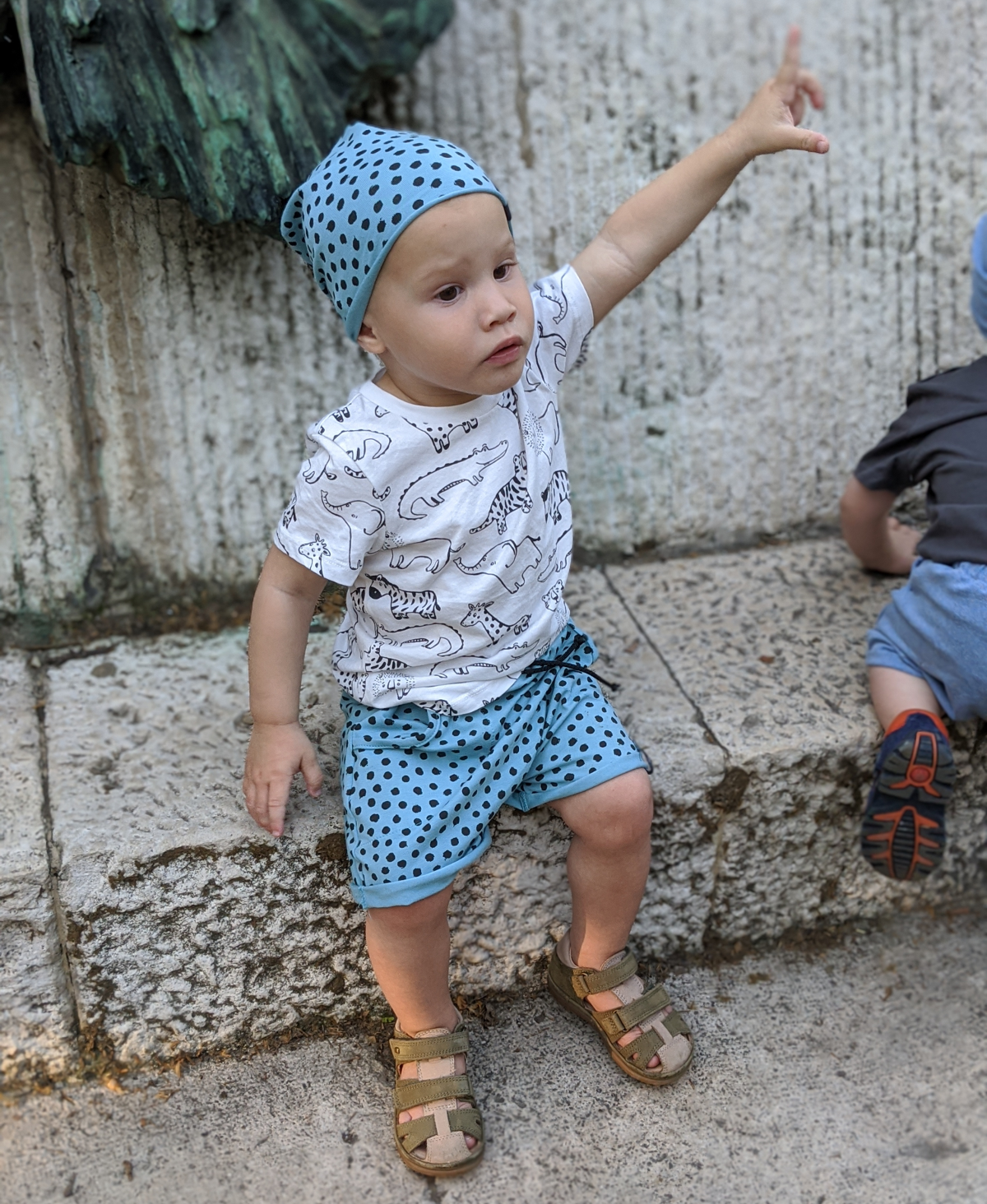 Sportos rövidnadrág - fekete pöttyös - Pippadu