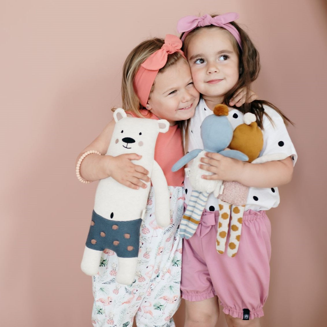 Fodros lányka nadrág rózsa színben hajpánttal szettben kedvezményes áron - pippadu