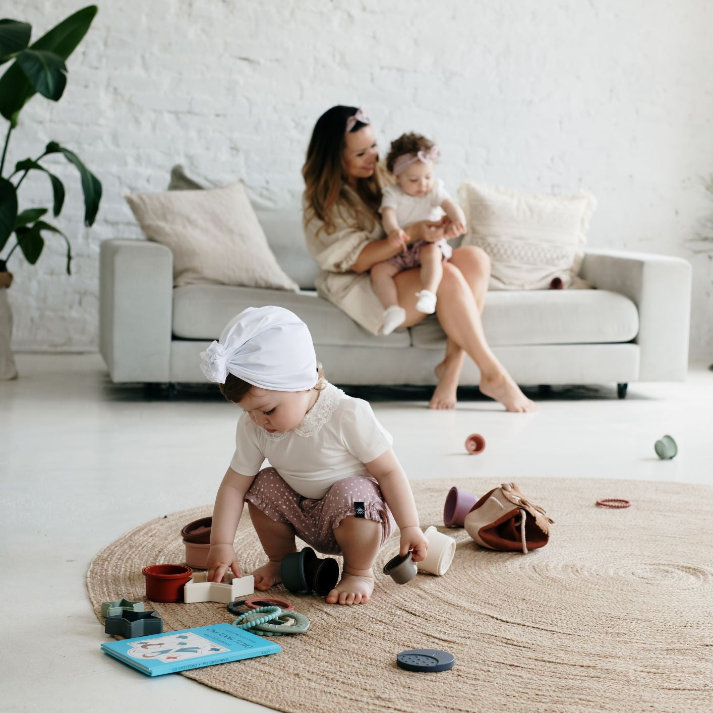 Pippdau pöttyös fodros nadrág és turbánka szett - kézzel készült