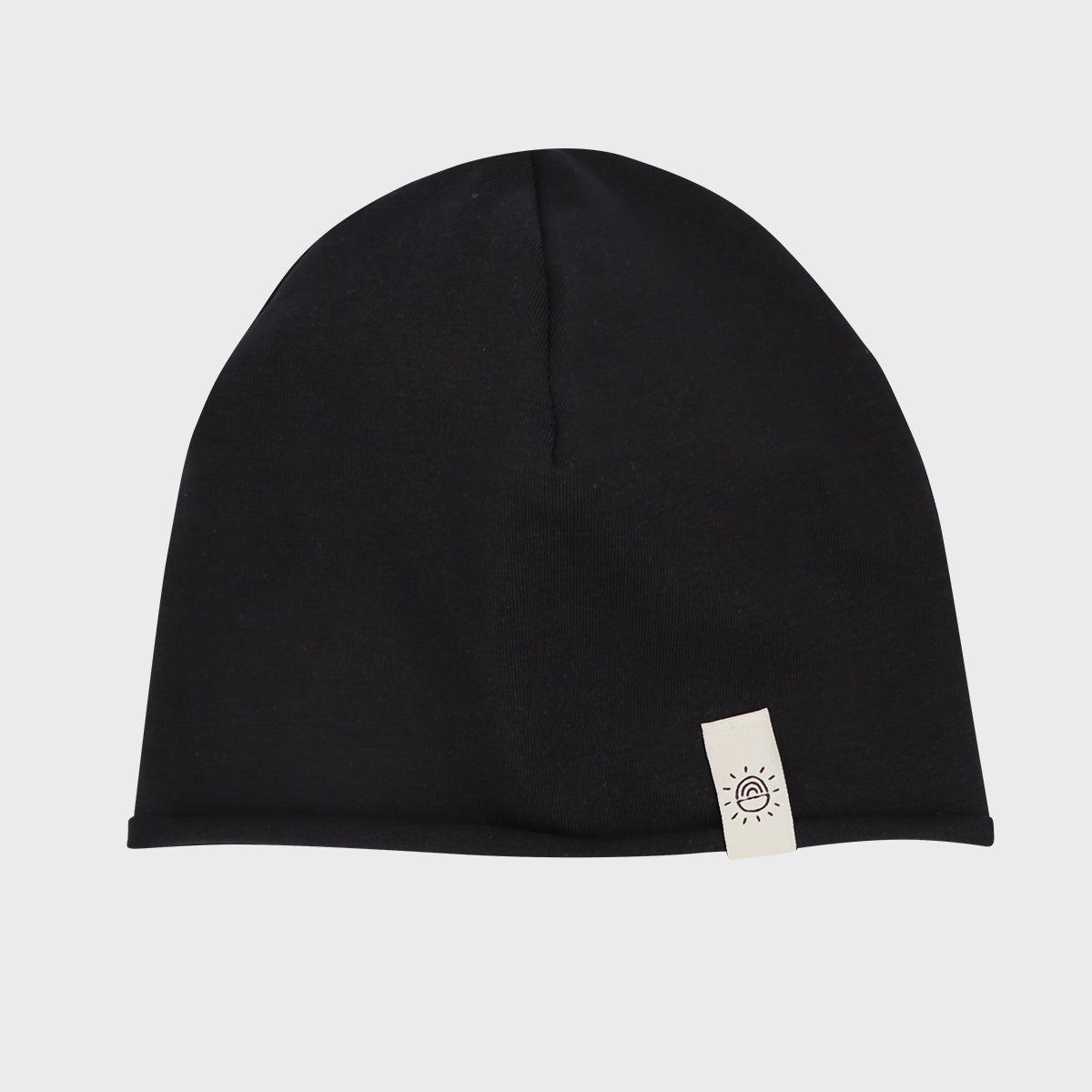 Beanie sapka fekete színben a pippadunál - trendi satyka a kalandos napokra