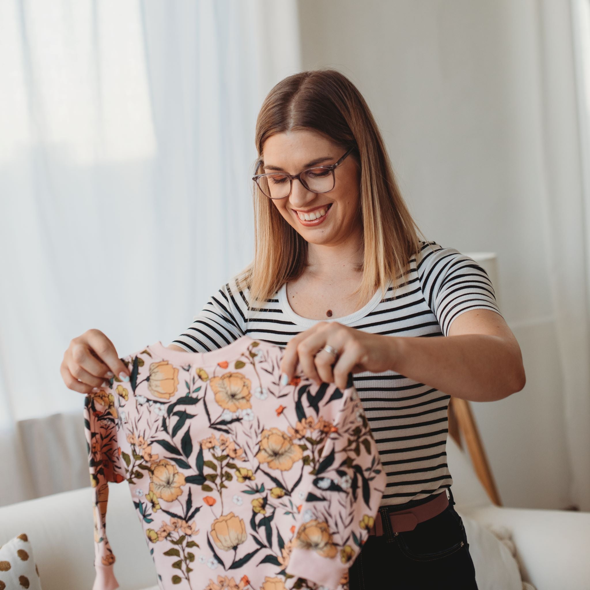 Pippadu gyerek pulóver virág mintával - ejtett vállú gyerek pulcsi