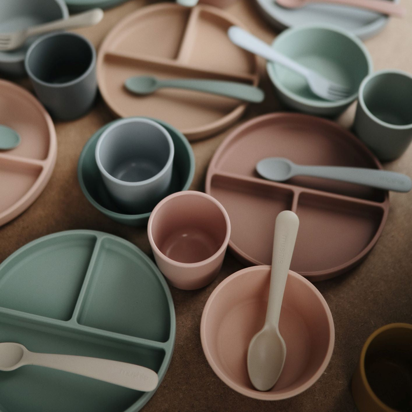 Mushie szilikon mélytányér - csúszásmentes - púderrózsaszín - pippadu