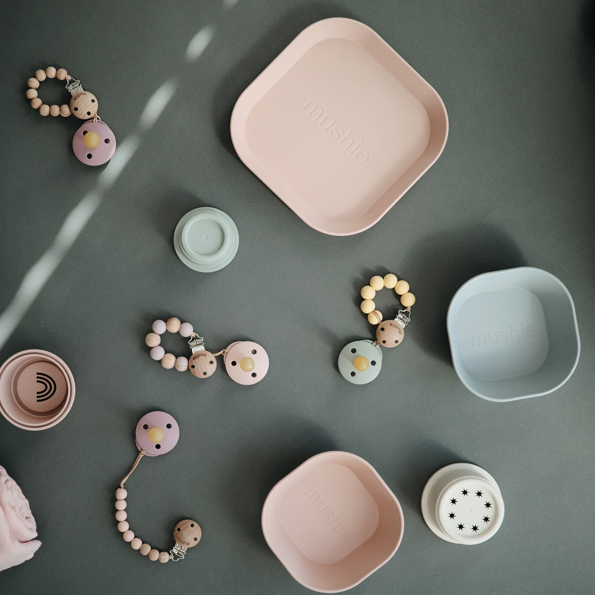 Étkészlet - választható színekben - mushie - Pippadu