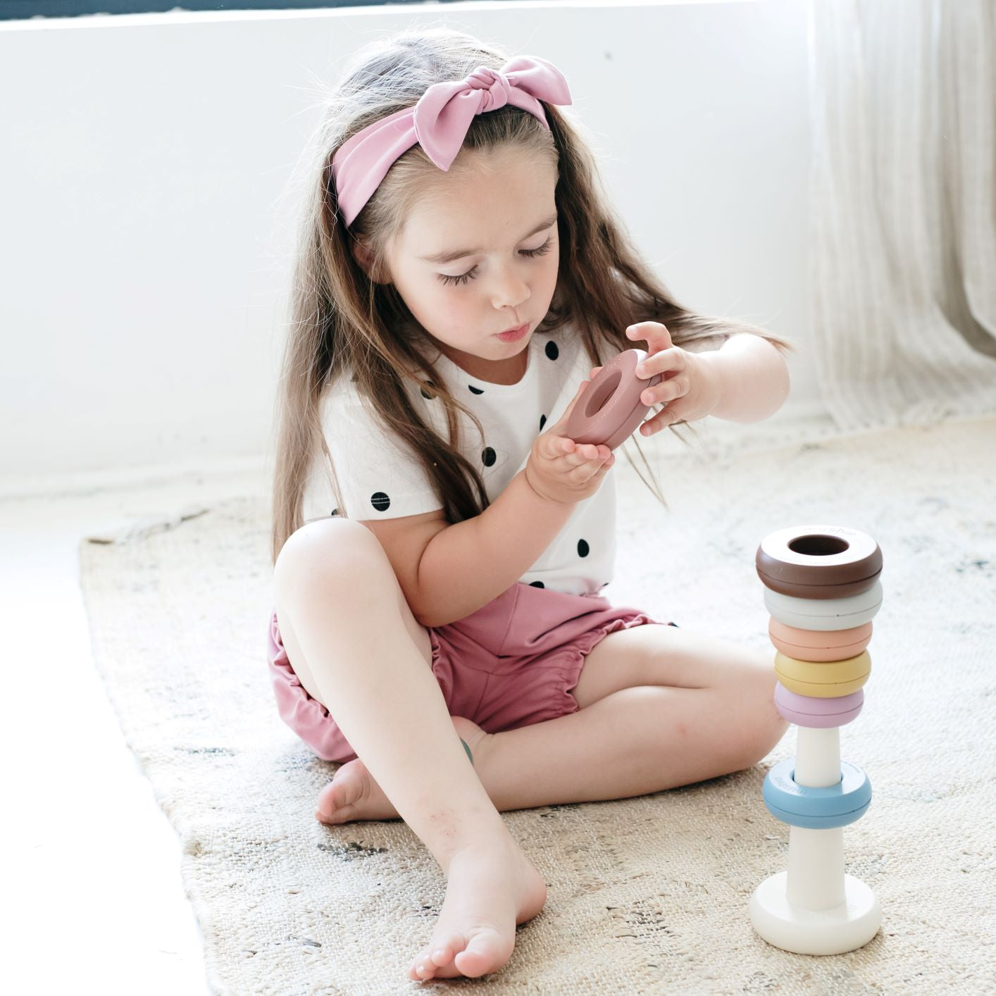 Fodros lányka nadrág és hajpánt szett - pippadu - szettben kedvezményes áron