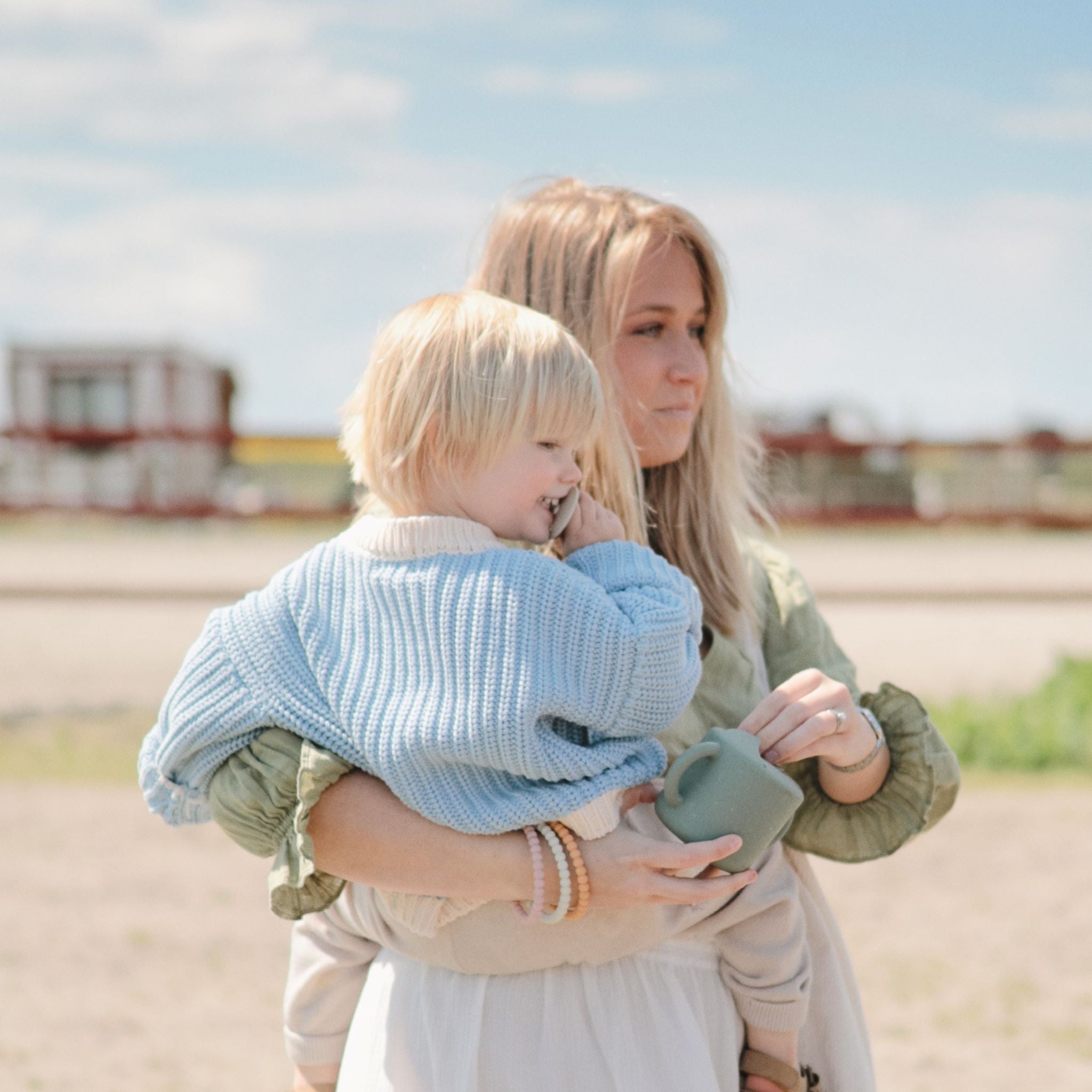 Szilikon nasitartó krémfehér színben a pippadunál