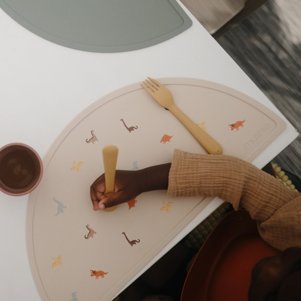 Szilikon tányéralátét - dinók - Pippadu