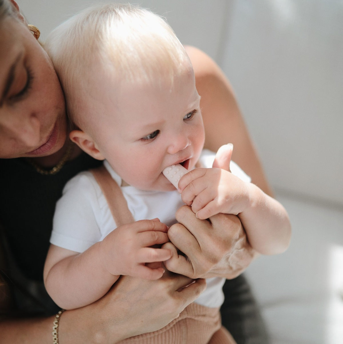 Ujjra húzható élelmiszeripari szilikonból készült fogkefe babáknak - pippadu - szellő és szikla színben