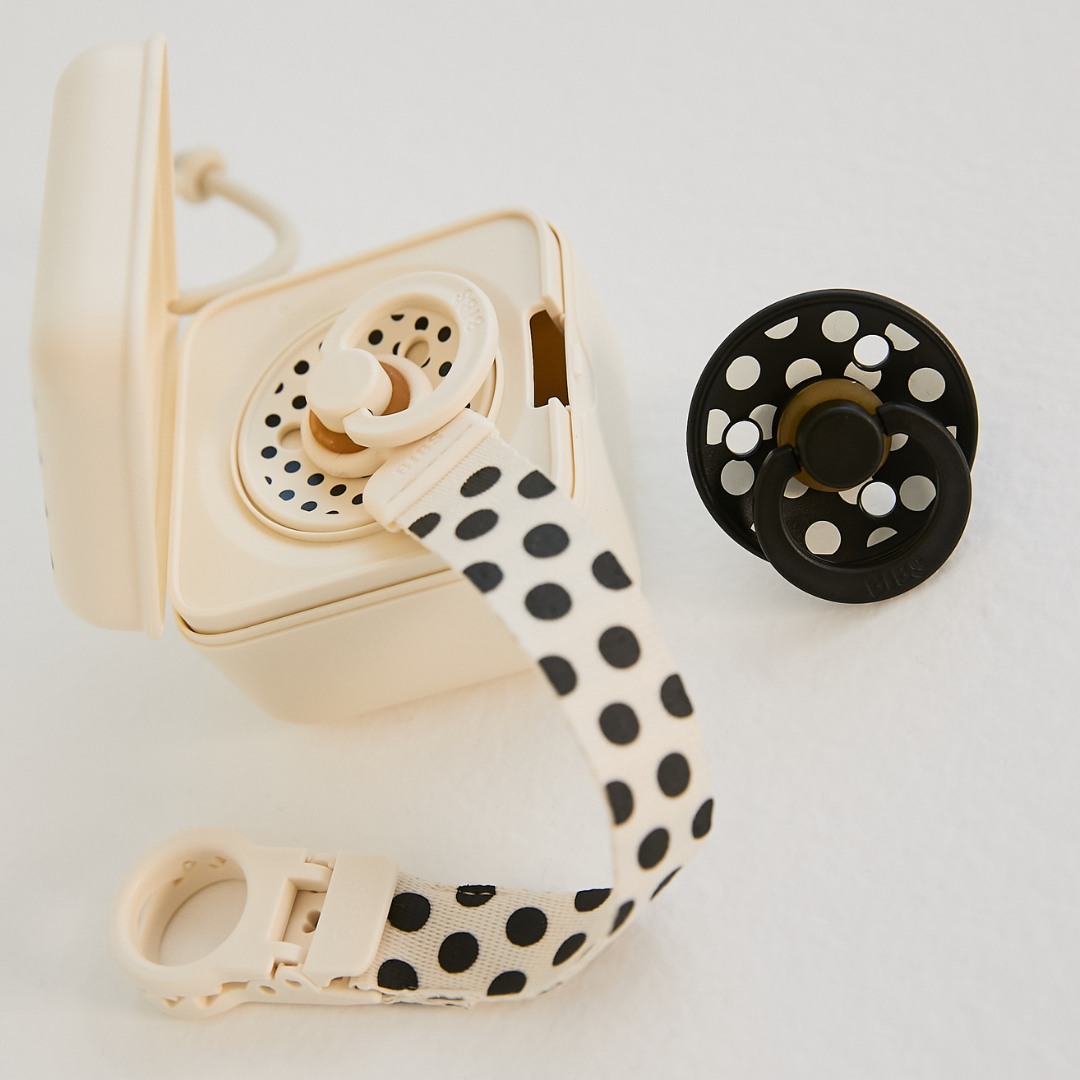 BIBS Studio Polka cumilánc (krémfehér/fekete) gyerekeknek