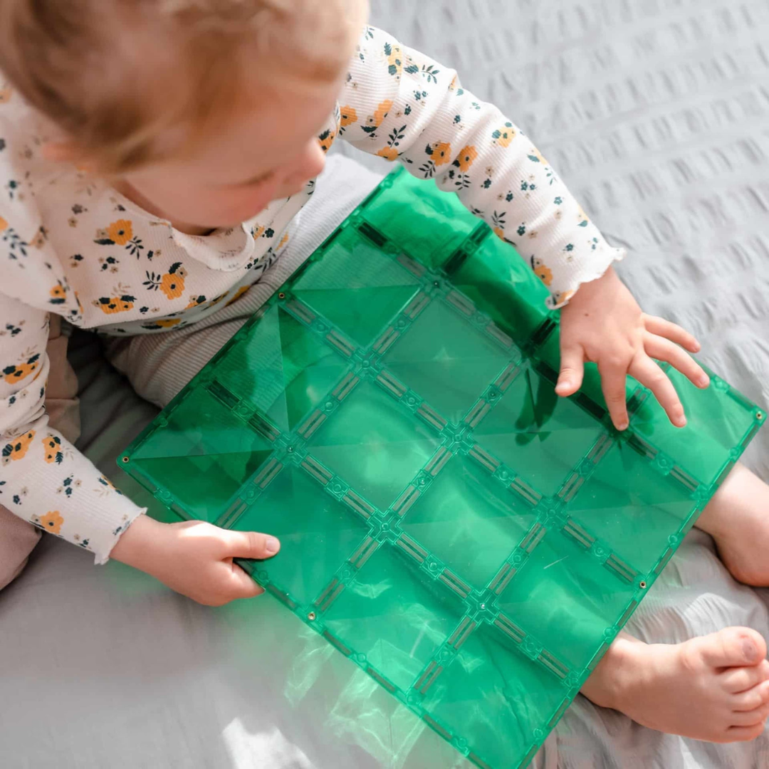 CONNETIX Green Base Plate 30 cm * 30 cm nagyságú négyzet a biztosabb, stabilabb magas építményekhez