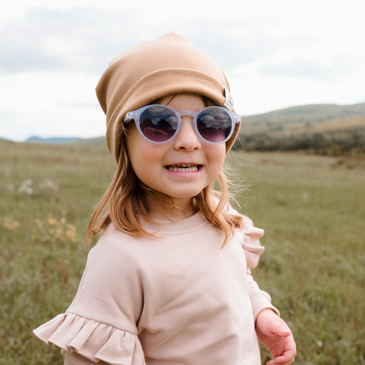 Natúr színű beanie sapka anya és baba méretben, kétrétegű téli sapka, sportos viselet