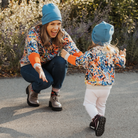 Baba és mama szett színjáték mintával mandarin ujjbetéttel indigó sapkával