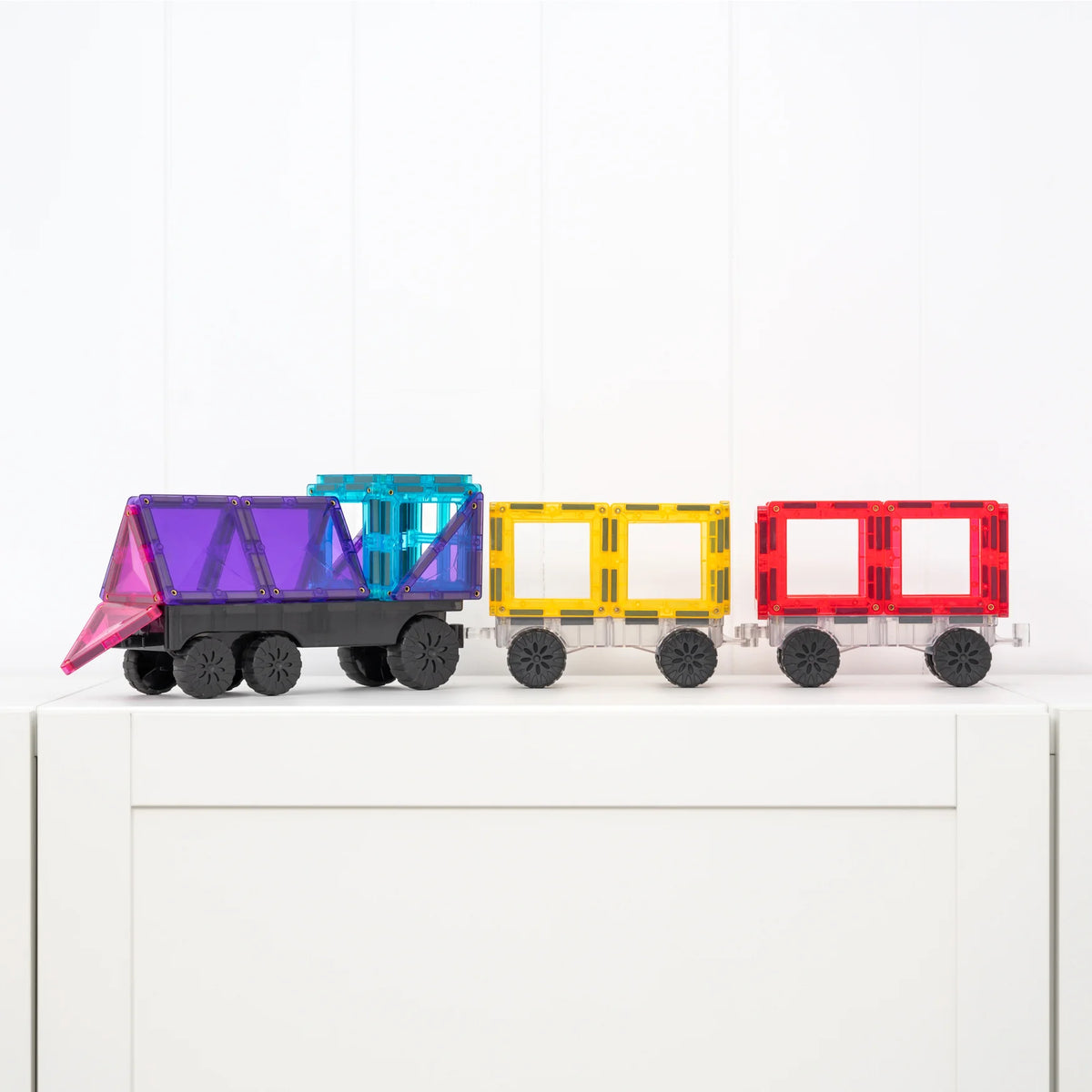 Vonat a CONNETIX mágneses építőjáték élénk Transport Pack elemeiből