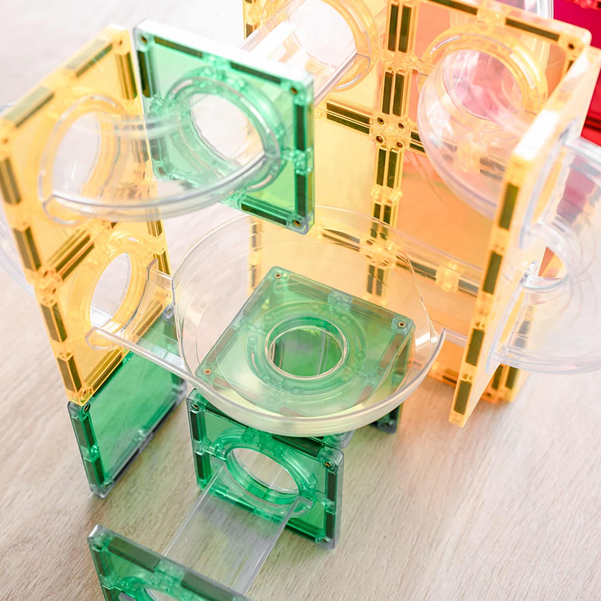 Mágneses építőjáték szivárvány színekben - CONNETIX golyópálya 66 db kiegészítő készlettel