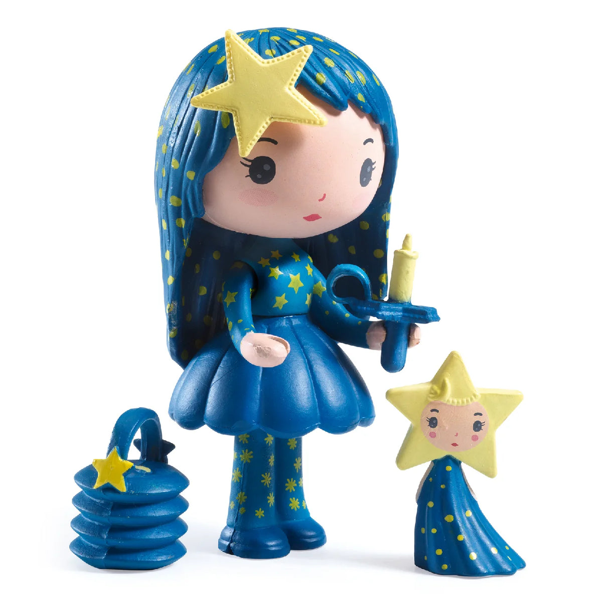 Djeco Tinyly Lujzi és Csillagfény (Luz & Light) – kék ruhás, csillagos hajú csillaglány figura gyertyatartóval, mellette kék lampion és a csillagarcú Csillagfény figura