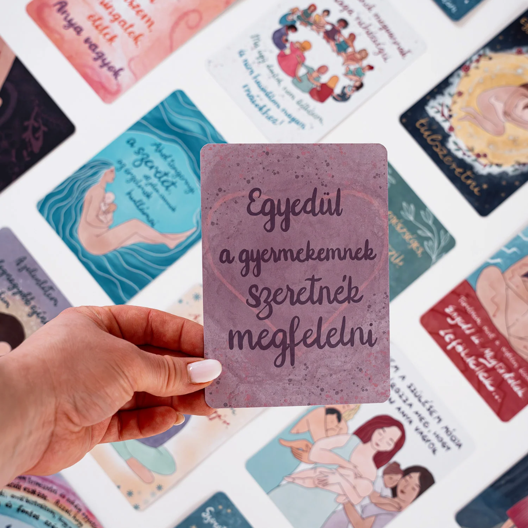 Kézben tartott Modern Goddess kártya Egyedül a gyermekemnek szeretnék megfelelni felirattal.