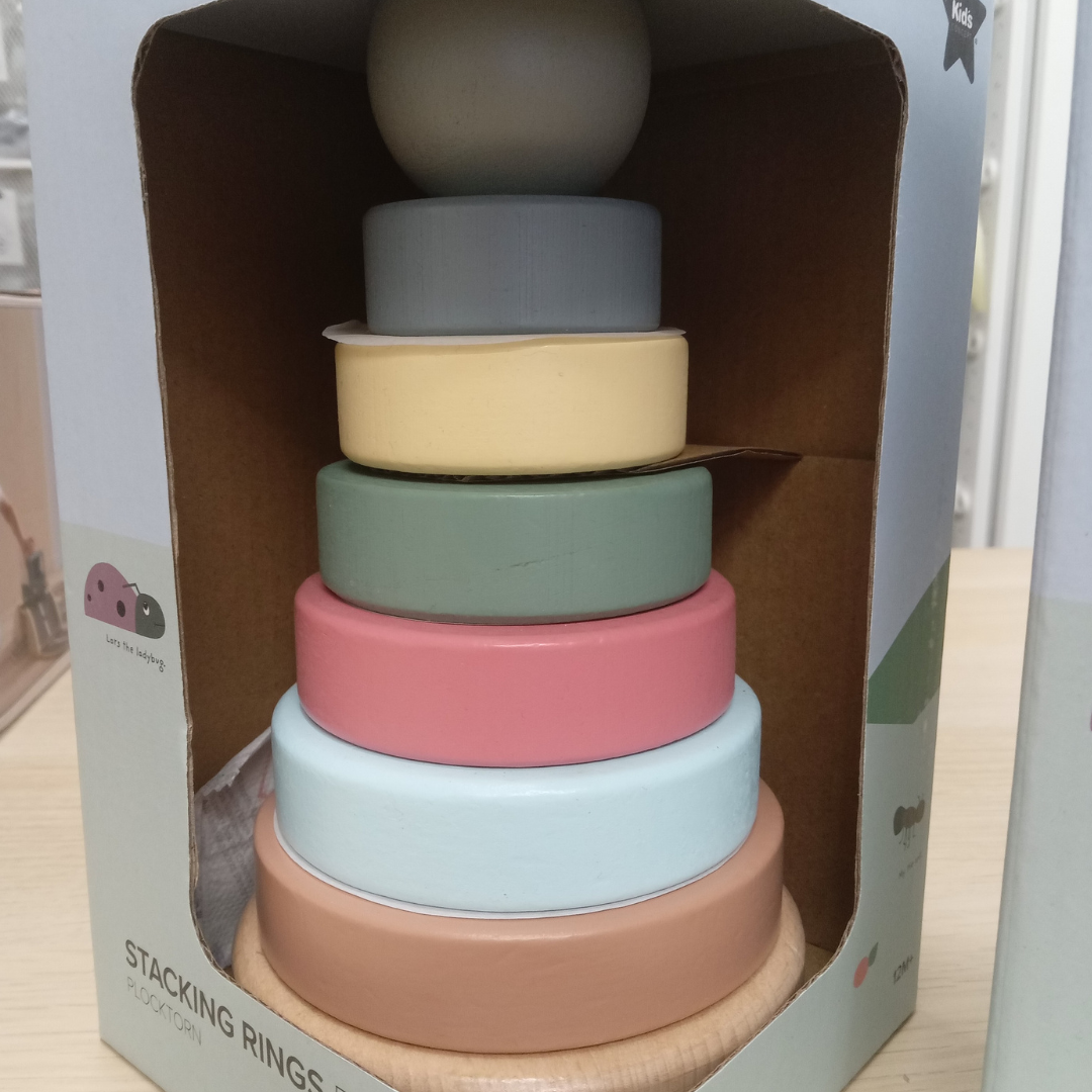 Outlet: Kid's Concept fa gyűrű piramis