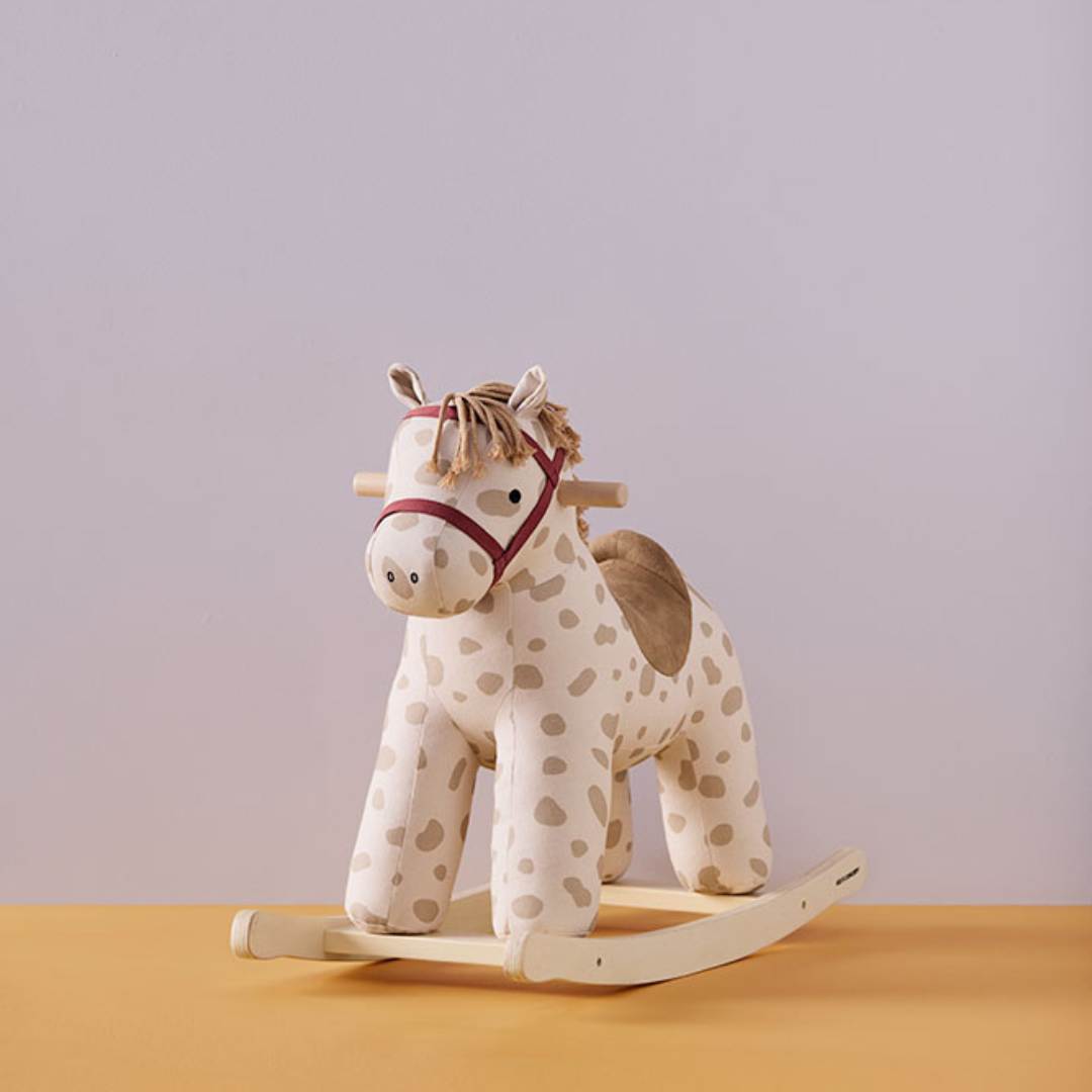 Pöttyös Kid’s Concept hintaló Dotty, klasszikus és időtálló gyerekszobai játék