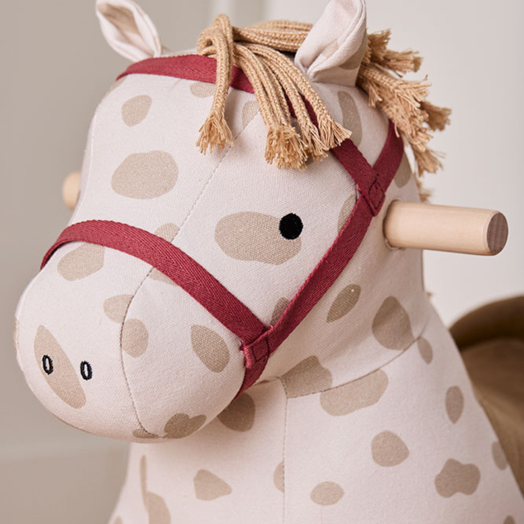 Kid’s Concept Dotty hintaló részlet: kényelmes fogantyú, barátságos megjelenés