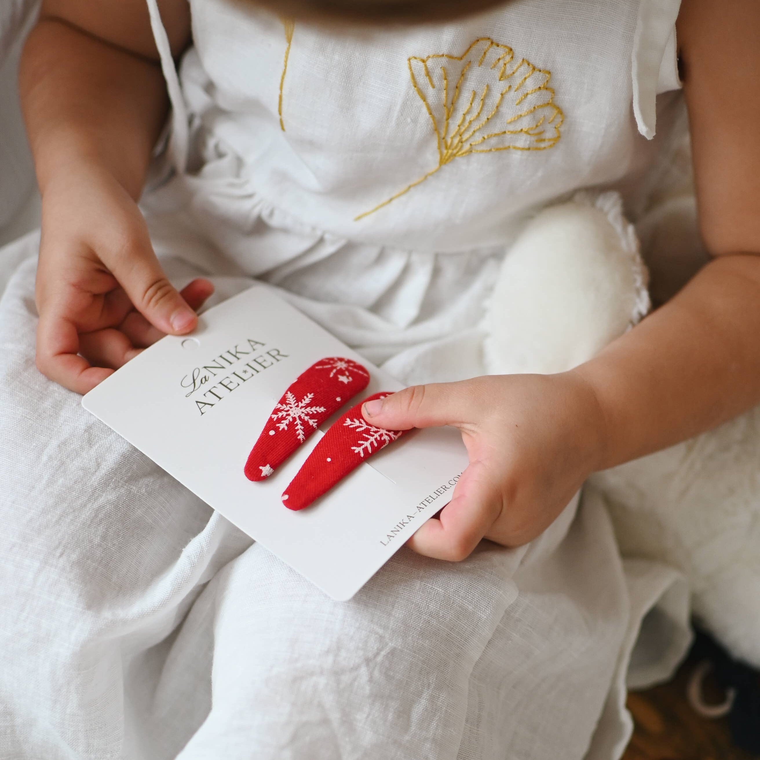 Karácsonyi hajcsat hópehely mintával