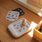 Liewood Archie interaktív hangos játék tematikus kártyákkal – állatok és űr hangfelfedező játék 3+