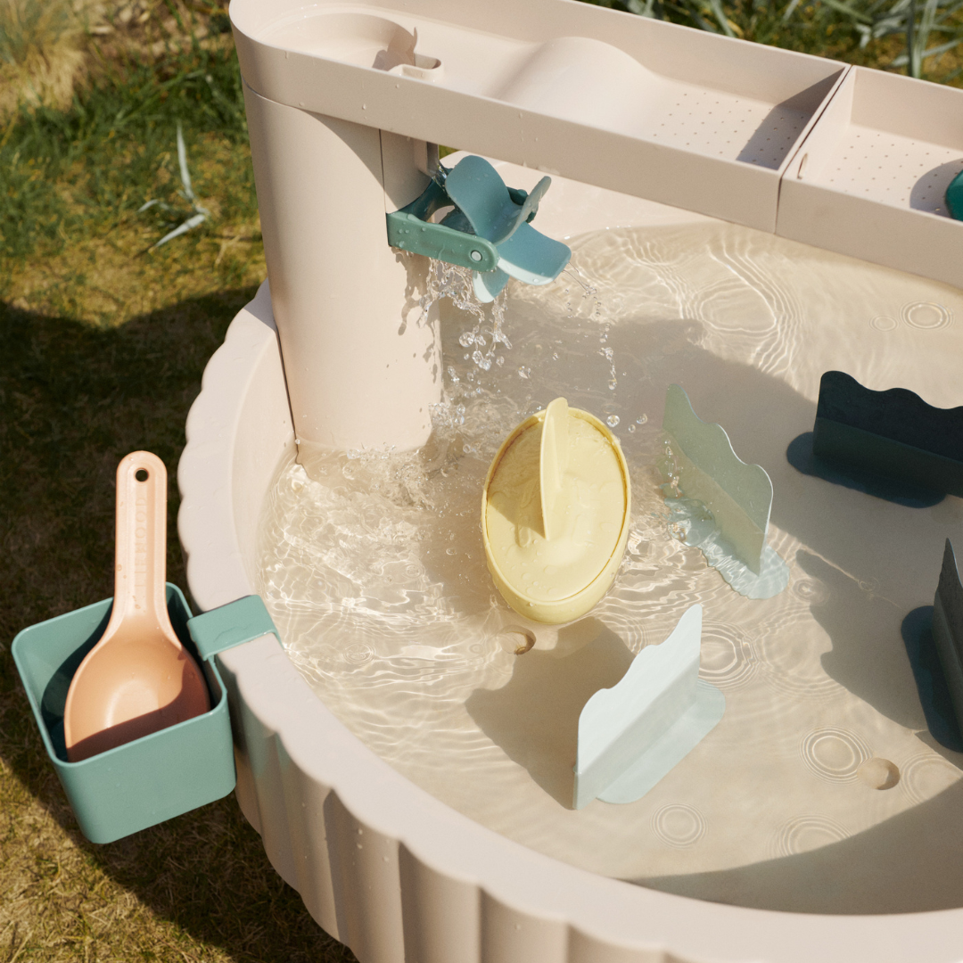 Liewood Sepp játékasztal vízimalom részlet működés közben