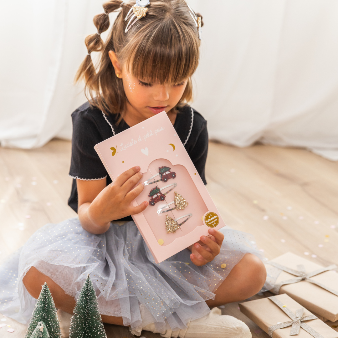 Karácsonyi autós és arany fenyő hajcsatok elegáns ajándékdobozban