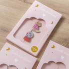 Luciole et Petit Pois ajándékdoboz - Édesem (uszkár és rágógumi bross)