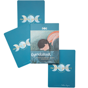 Modern Goddess Gyerekeknek megerősítő kártyacsomag doboza és türkizkék lapjai fehér alapon.