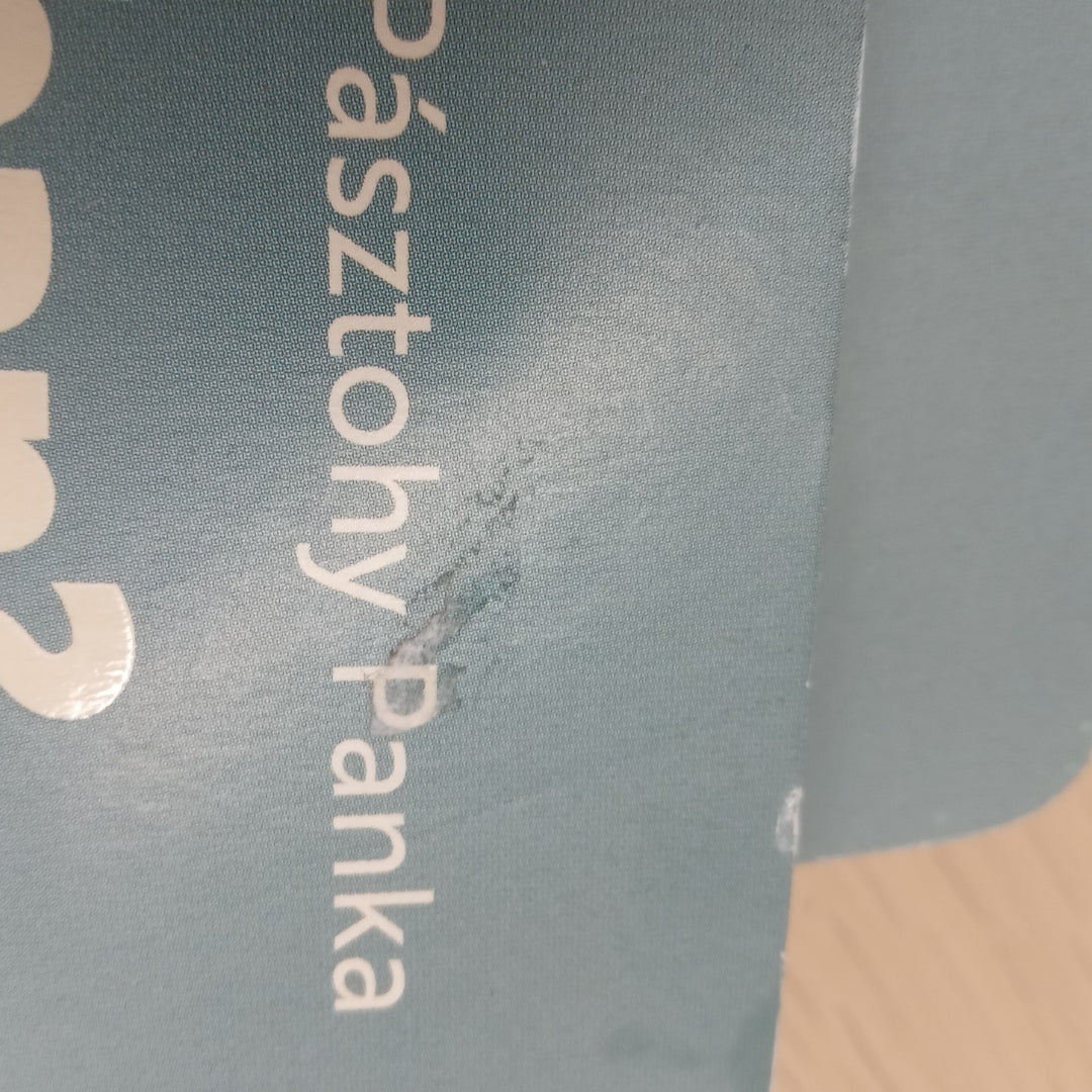 Outlet: Ki lakik a tojásban?