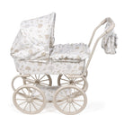 Pasito a Pasito klasszikus játék babakocsi vintage kerekekkel, lehajtható kupolával, és hozzá illő kis válltáskával kislányoknak