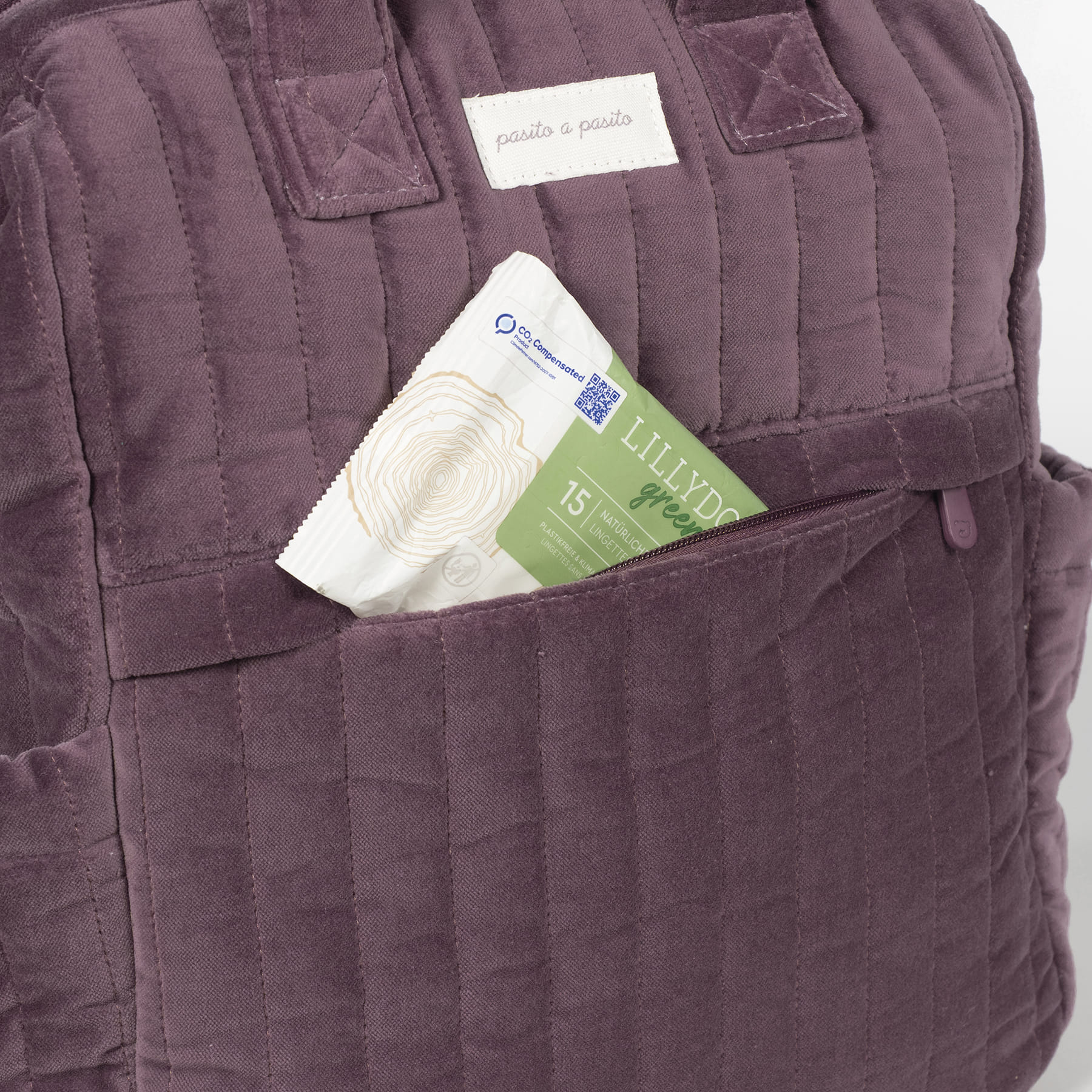 Pelenkázó hátizsák pamut bársony anyagból, cipzáras zsebekkel