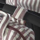 Babakocsira rögzíthető pelenkázó hátizsák csíkos mintával