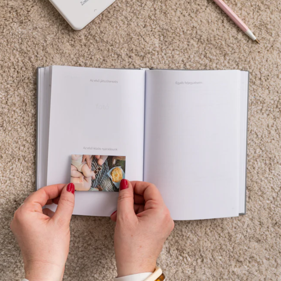 Poronty Products Babanapló - Az első két év (bézs)