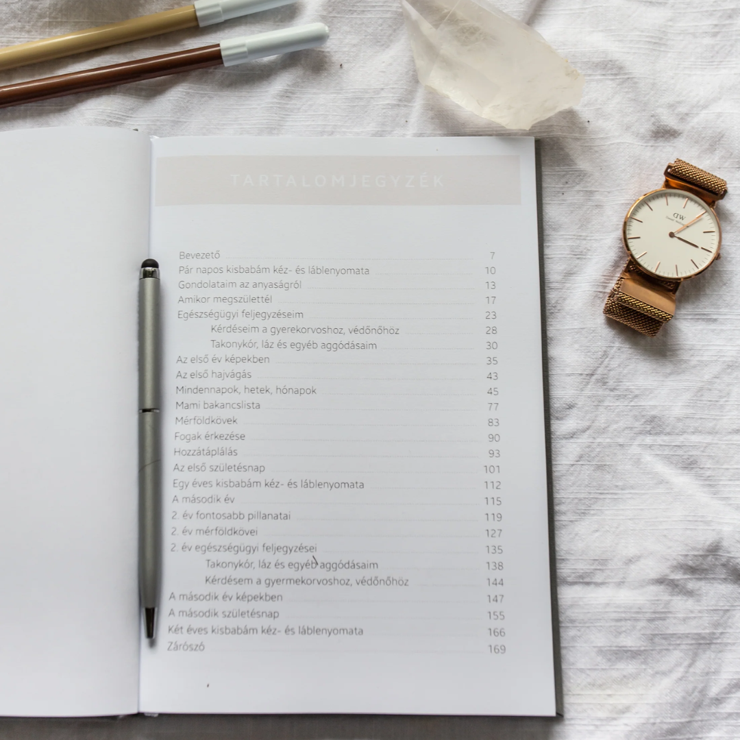 Poronty Products Babanapló - Az első két év (bézs) tartalomjegyzék