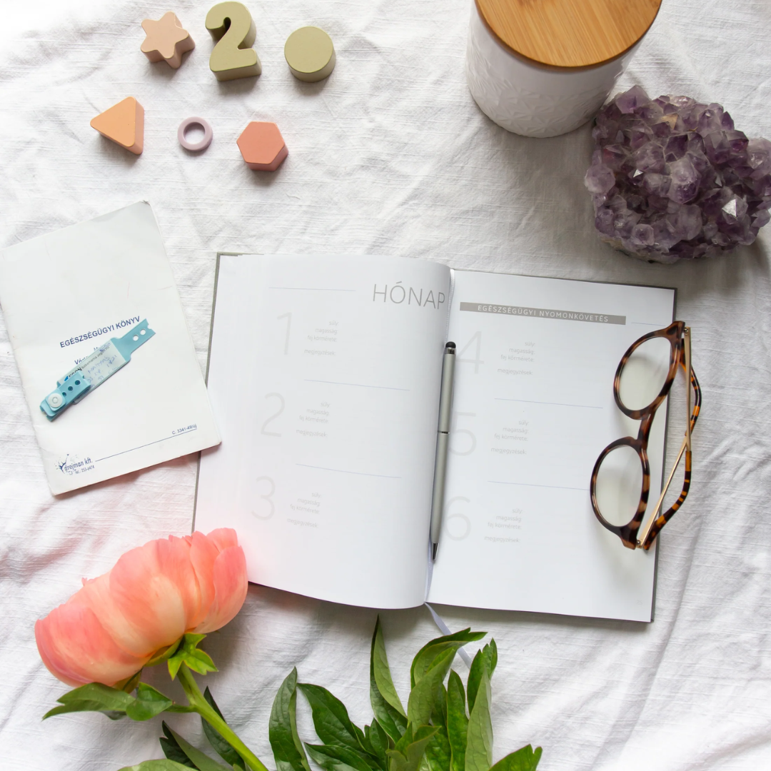 Poronty Products Babanapló - Az első két év (bézs)