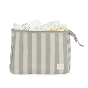 Neszeszer - Sintra (Oliva) - Szemből
Jól telepakolható.