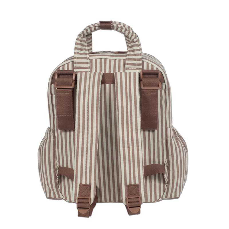 A rózsaszín-fehér csíkos hátizsák állítható vállpántjai és rögzítői