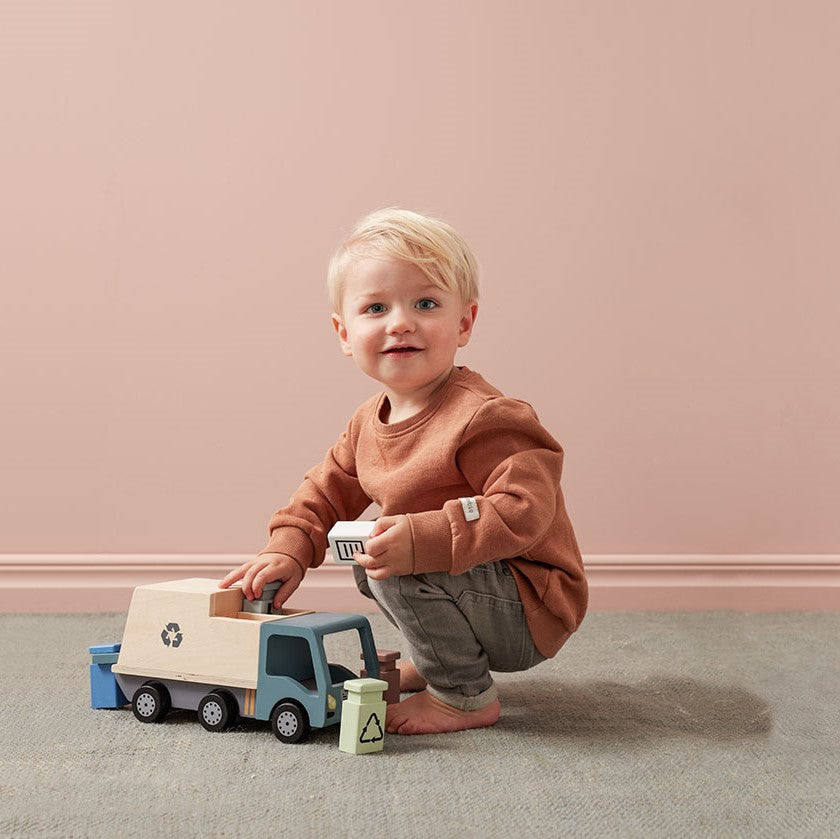 Gyerekjáték a Kid's Concept svéd márkától - szelektív hulladékgyűjtő kukásautó - pippadu