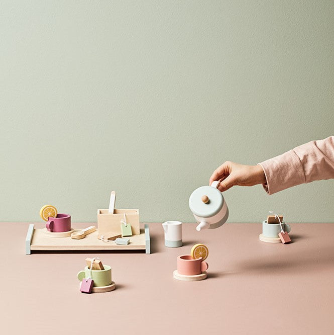 Kid's Concept - Fa teáskészlet szerepjáték 3 éves kortól - pippadu