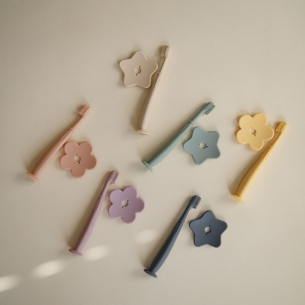 Gyerek tanuló fogkefe mesés színekben - homok, csillagos - pippadu