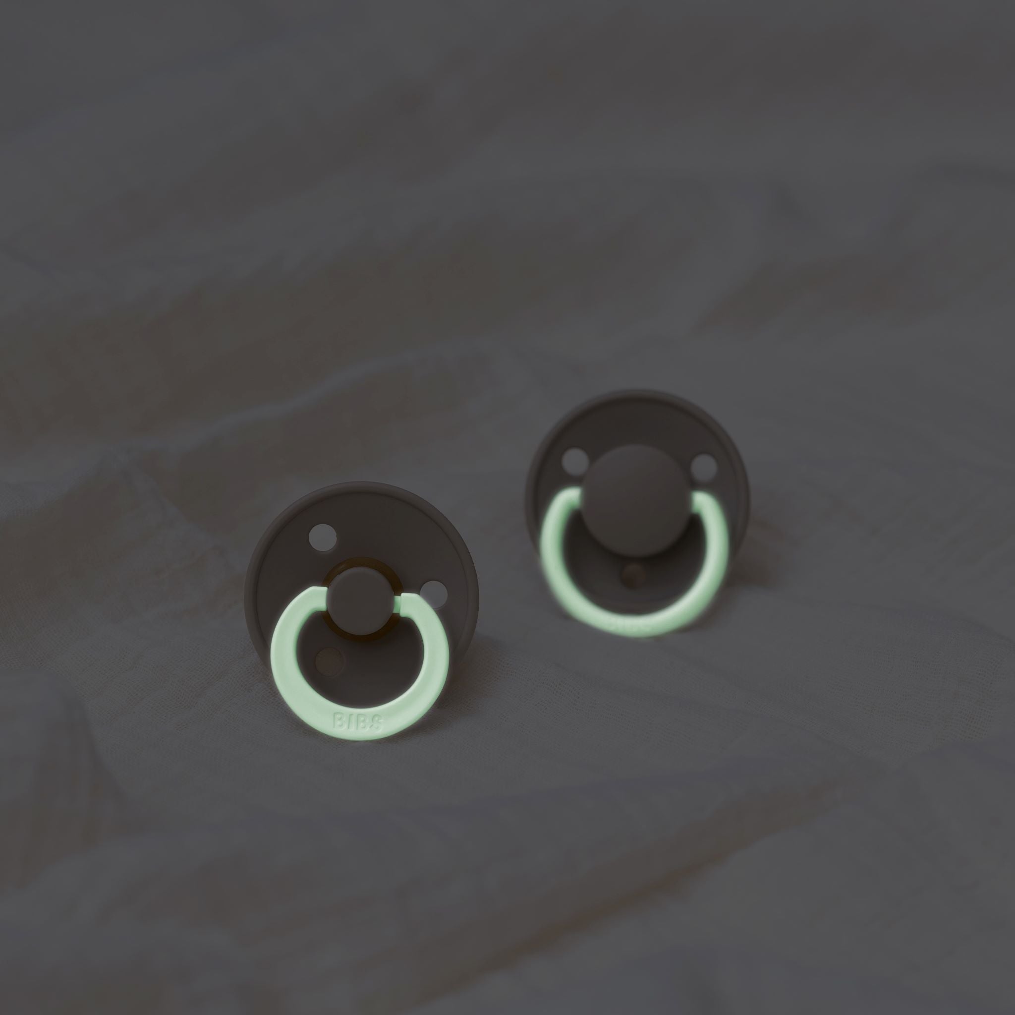 BIBS De Lux esti cumi - szilikon cumi - www.pippadu.hu